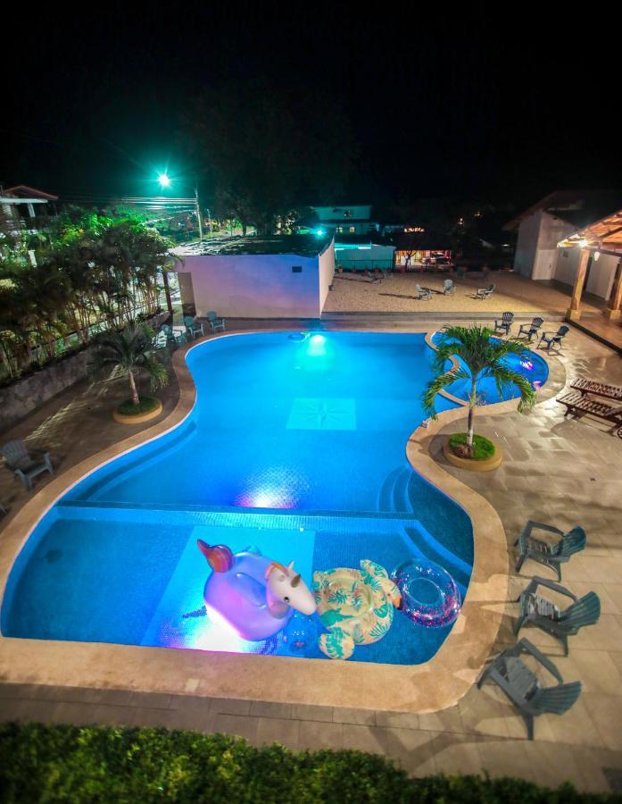 Hotel Amira Puerto Carrillo Exterior foto